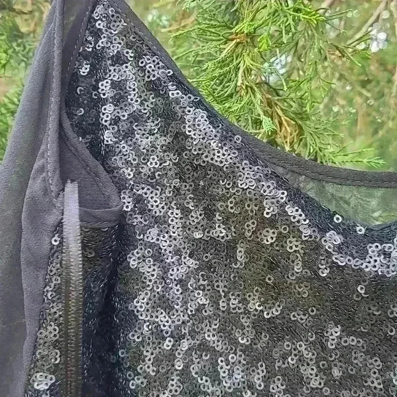 zara NWOT black sequins top  size xs - Picture 2 of 10